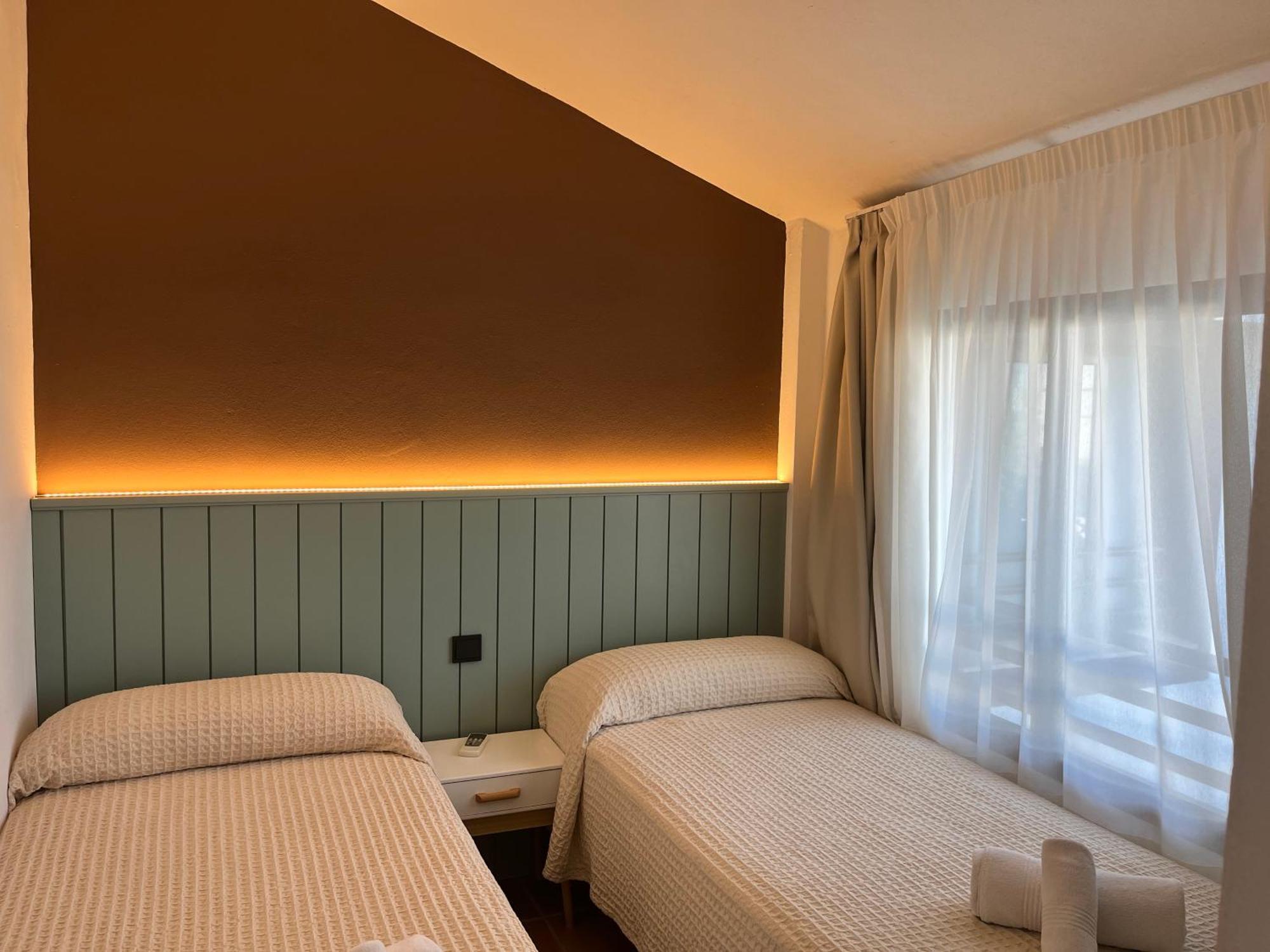 Nuramar Aparthotel Cala en Bosc Eksteriør billede